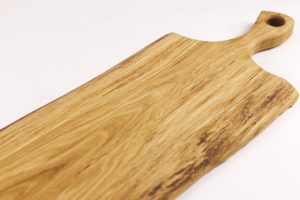 Large oak live edge chopping board with handle #008