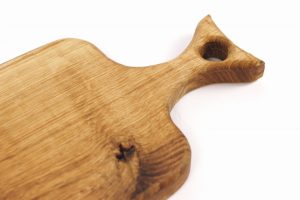 Small oak live edge chopping board with handle #010