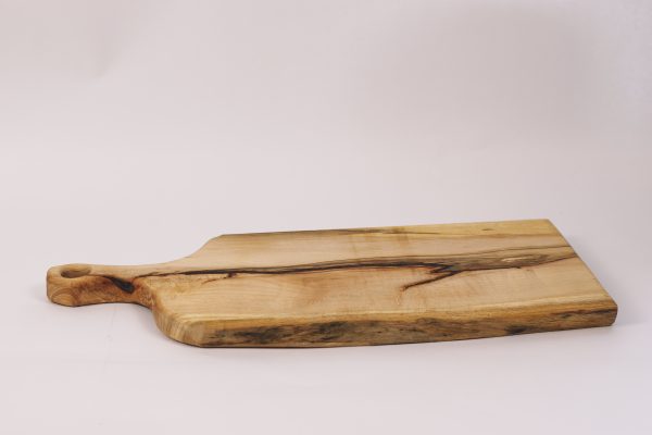 Medium spalted beech chopping board with handle & resin #017 - Image 3