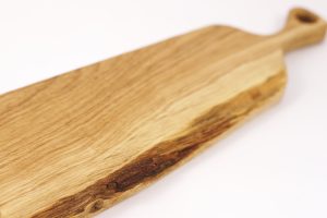 Small oak live edge chopping board with handle #011