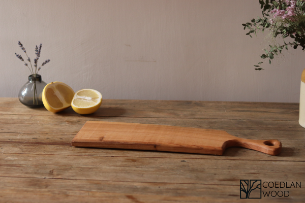 Small cherry chopping board with handle