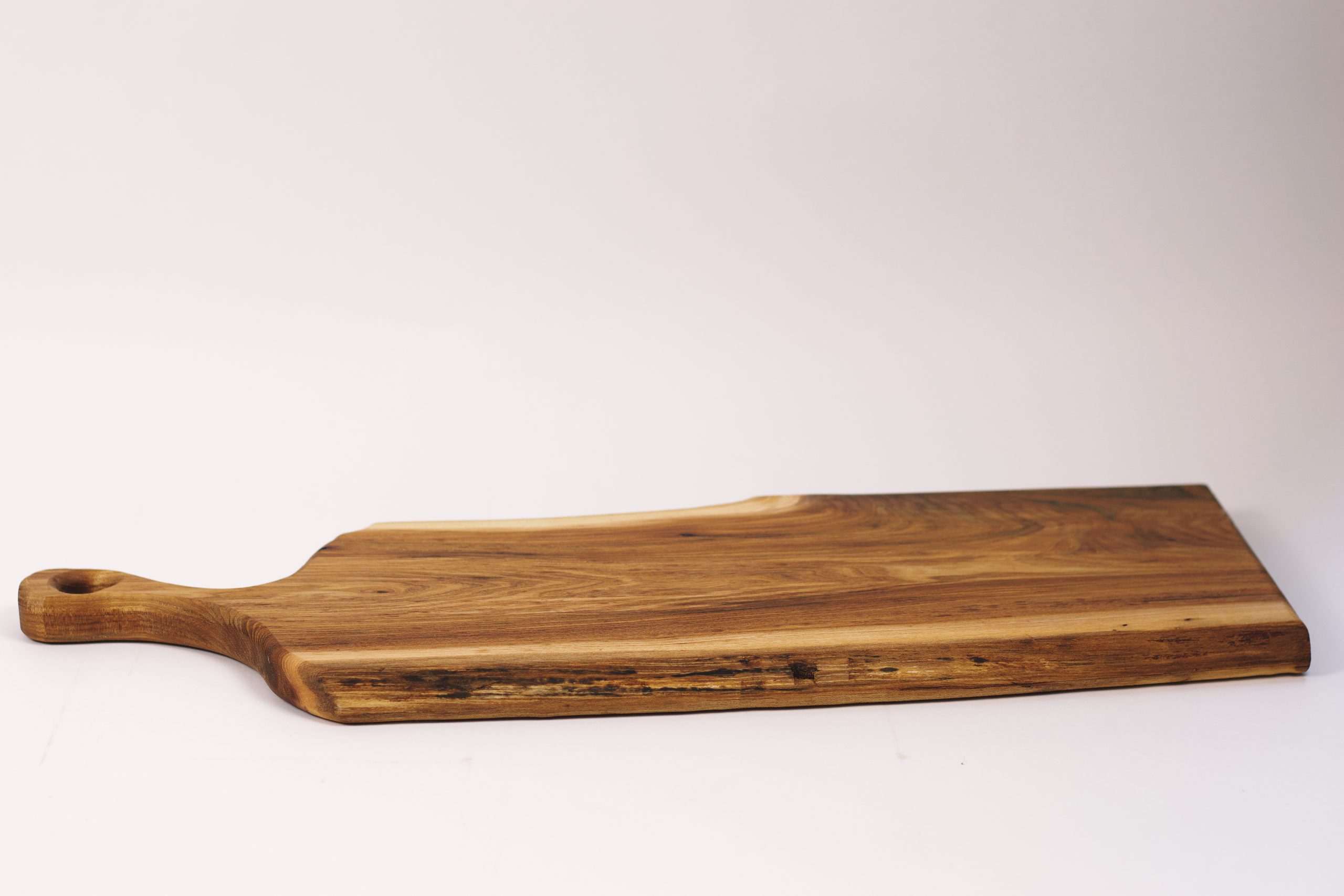 Large Live Edge Elm Chopping Board with Handle #022 - Image 5